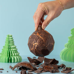 Dark Chocolate Smash Bauble with Mini Dark Chocolate Stars & Oat M!lk Chocolate Buttons inside – view 2
